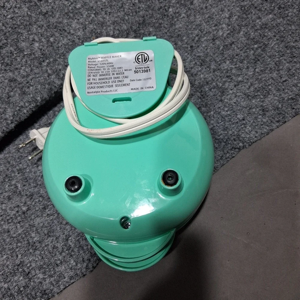 Nostalgia My Mini‎ Waffle Maker Teal Color